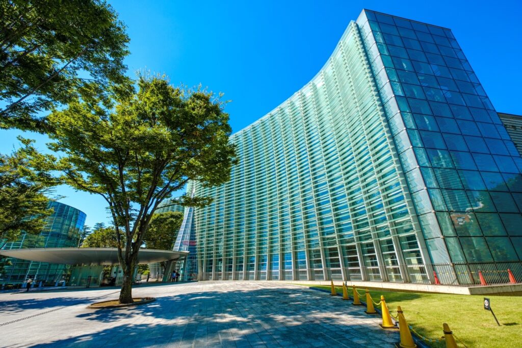 国立新美術館